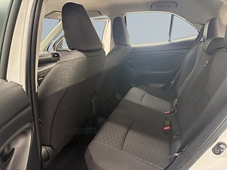 Toyota Yaris Cross Hybrid e-CVT Active S&V-Hjul/Backkamera/Rattvärme/BT – bild 13