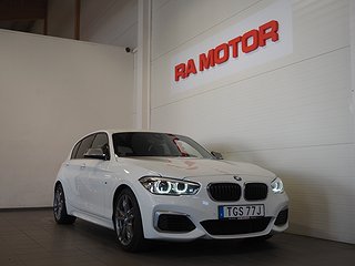 Halvkombi BMW M140i 1 av 22