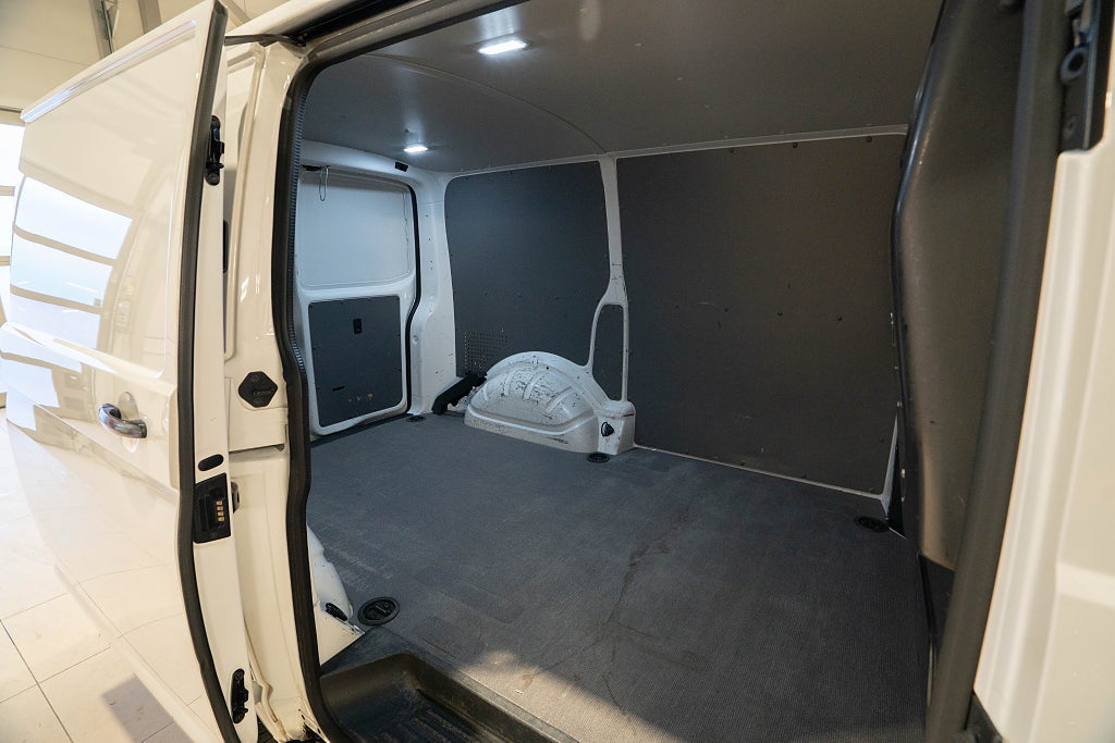 Volkswagen Transporter T30 TDI KAMERA D-VÄRMARE DRAG CARPLAY MOMS 1-ÄGARE