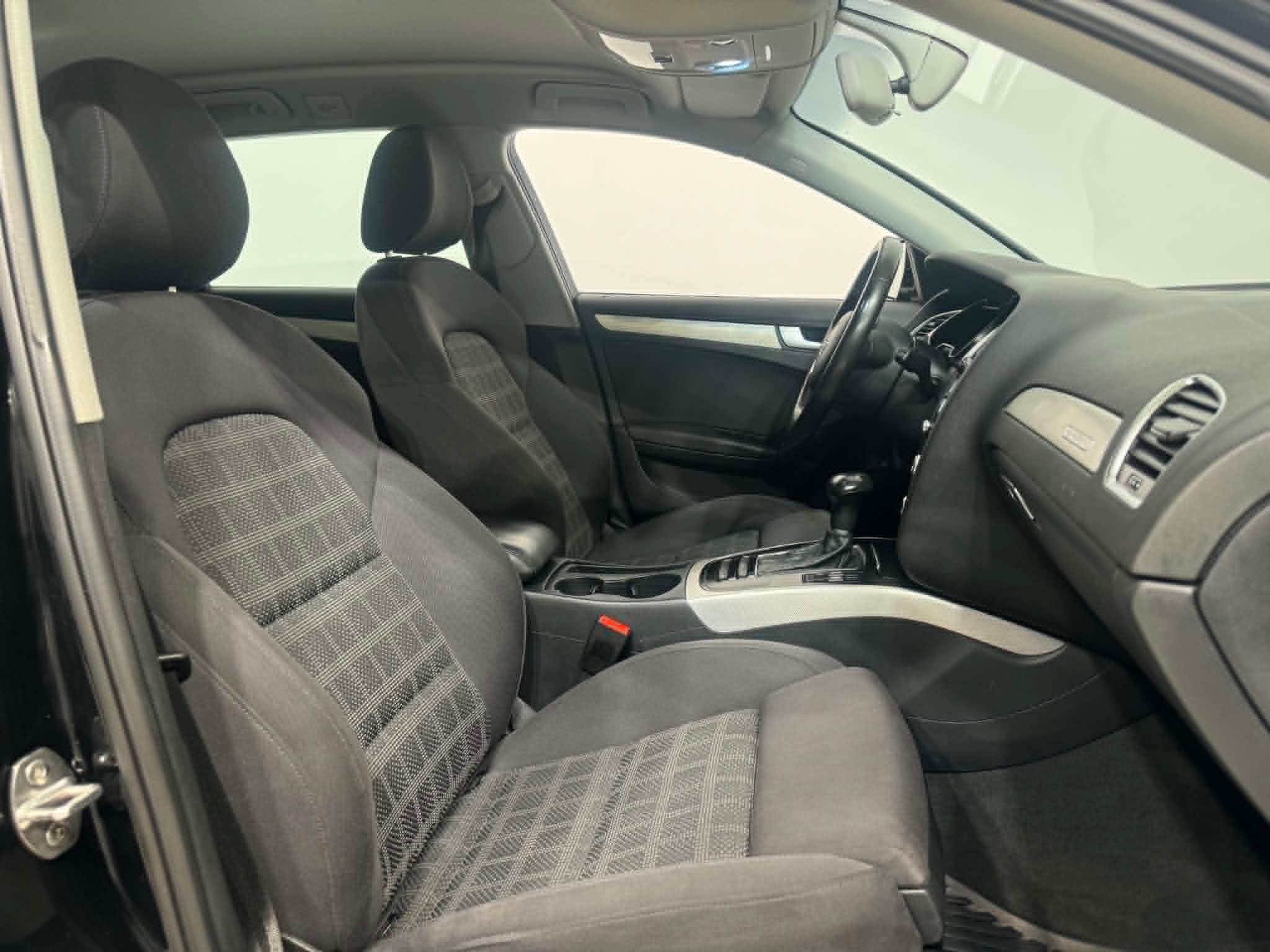 Audi A4 2015, bild 5/44