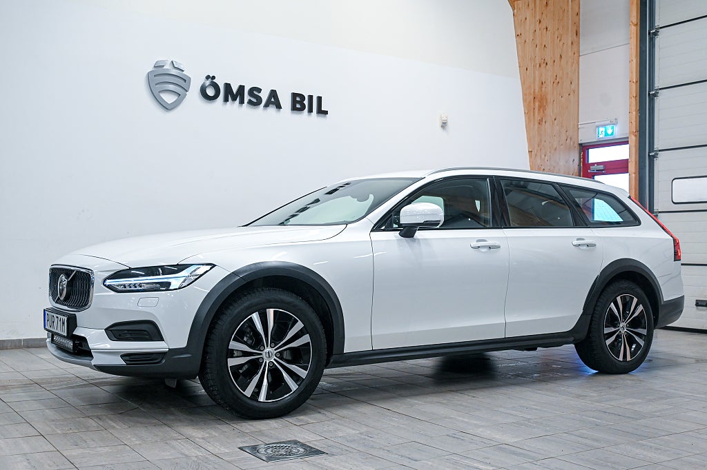 Volvo V90 Cross Country B4 AWD Navi Värmare Drag 197hk