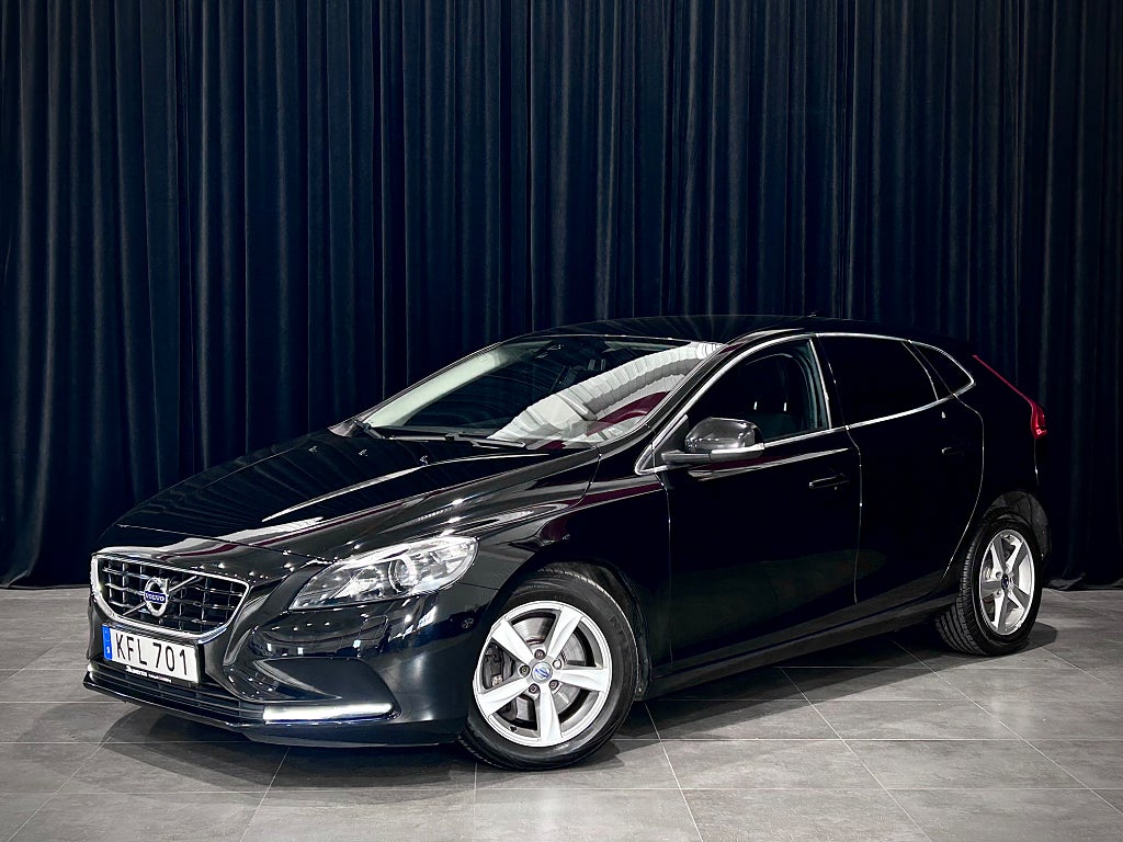 Volvo V40 T2 Momentum DRAG GPS H-SKINN VOC KAMREM-BYTT 122
