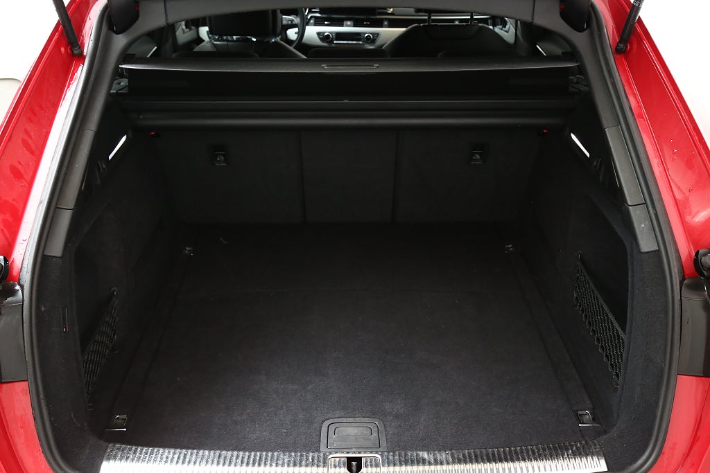 Audi A4 Avant 40 TFSI Quattro S Tronic S Line Värme Drag 2021