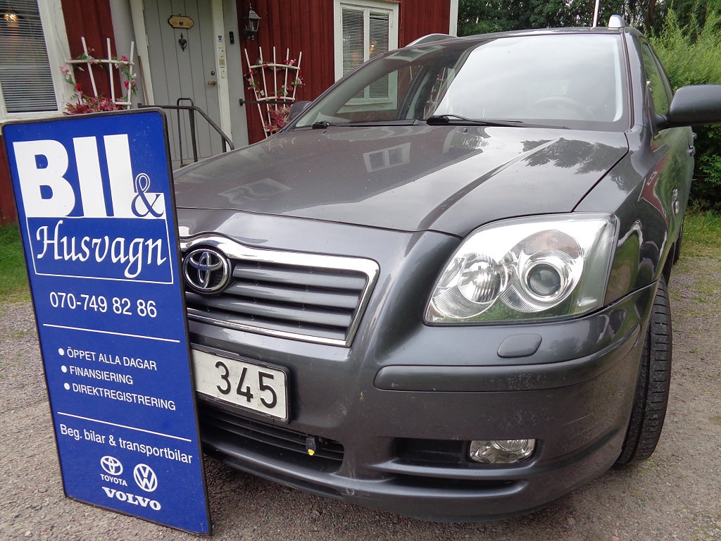 Toyota Avensis 2.2 D-CAT MKT VÄLHÅLLEN BIL/FULLSERV/FULLUTR/FINANS/INB