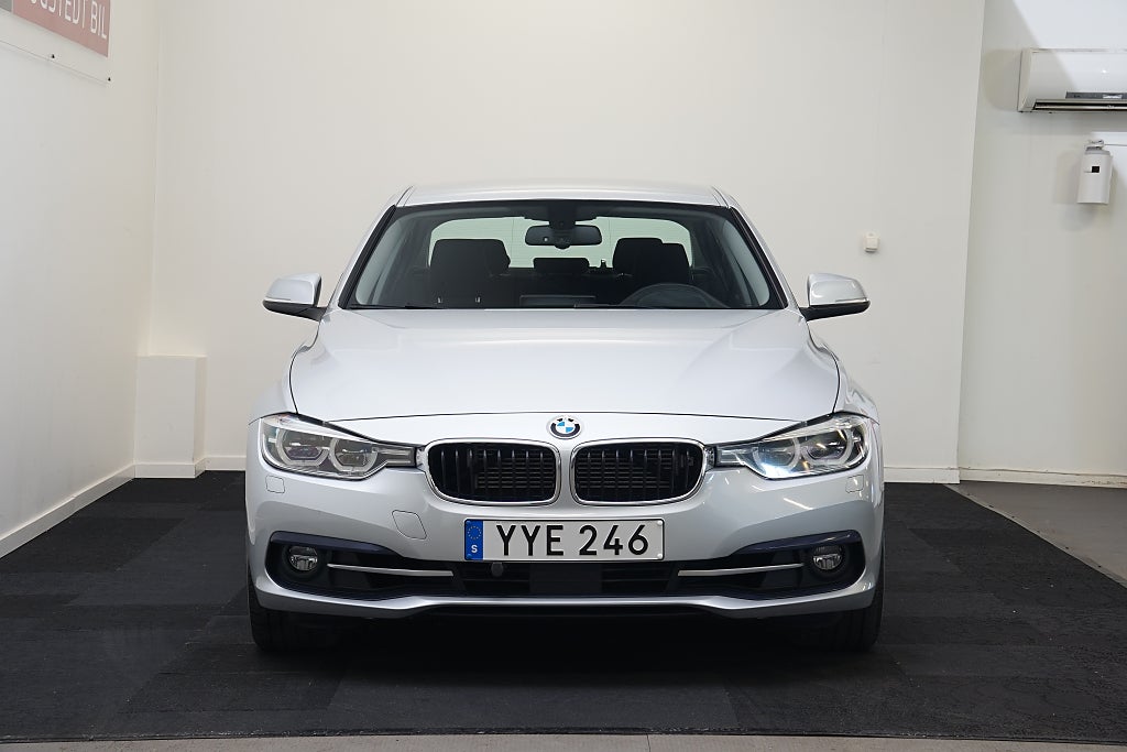 BMW 330e Sedan Sport line 252hk |H/K|Rattvärme|Adapt-Fart