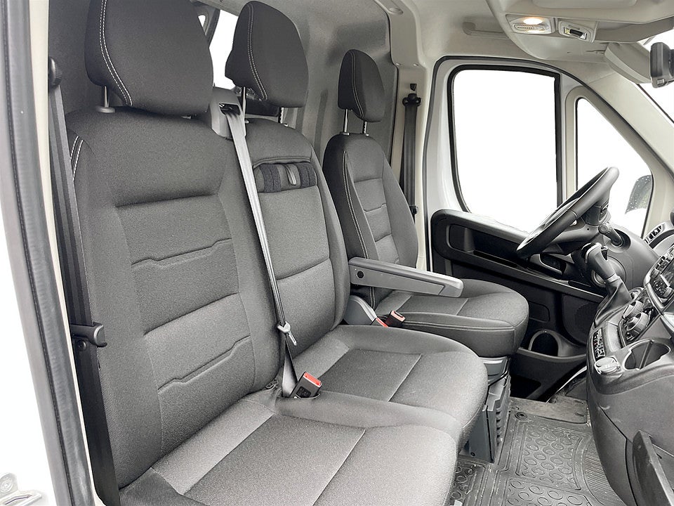 Bild på Peugeot Boxer BlueHDi 140hk L2H1