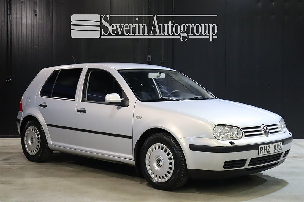 Volkswagen Golf 5-dörrar 1.6 (101hk) SoV / Lågmil