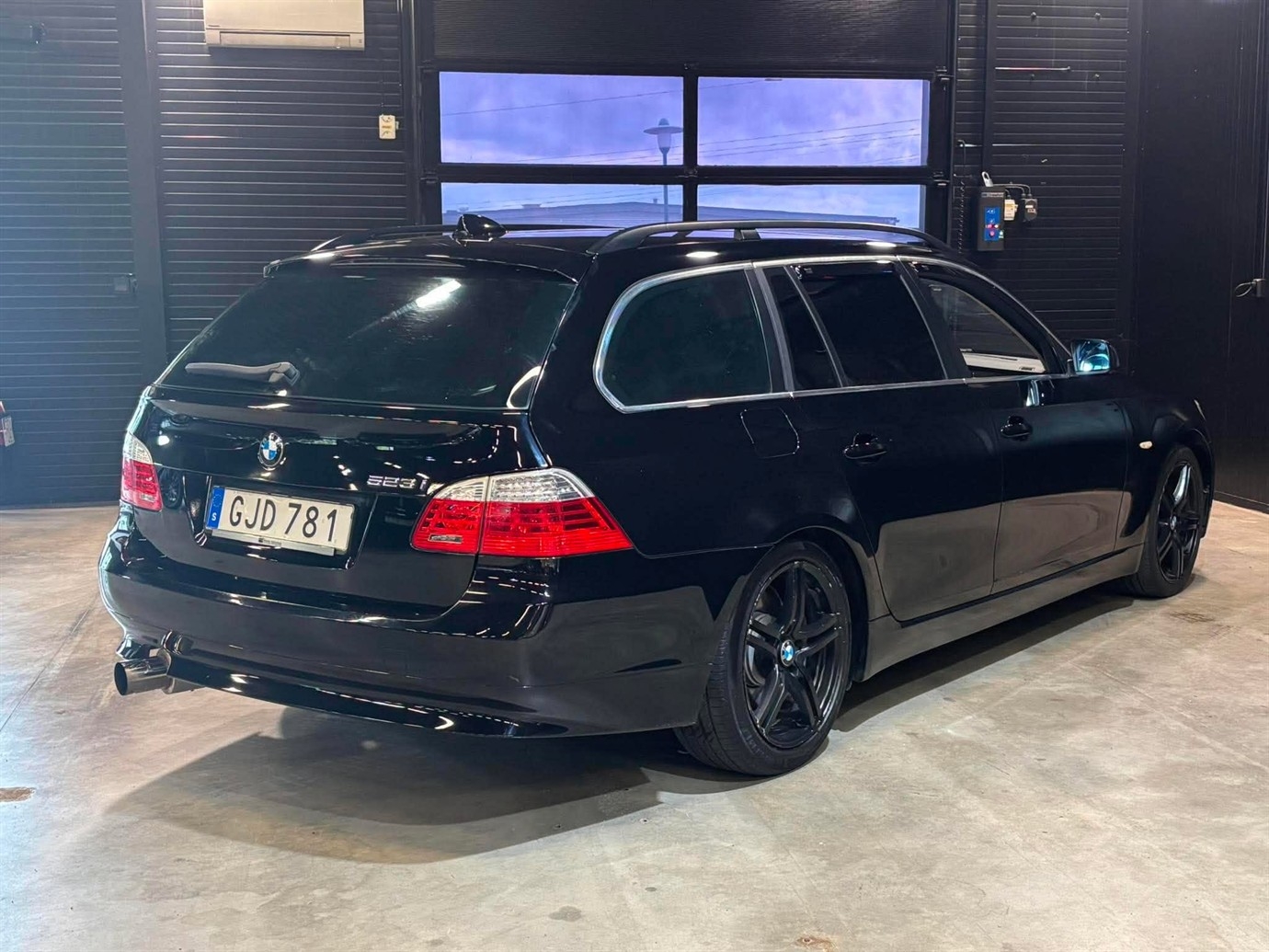 BMW 523 i Touring (190hk) Aut / SoV 2008, kuva 4/39