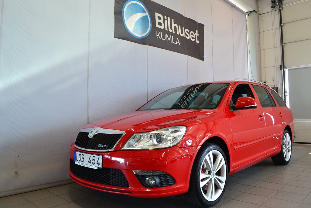 Skoda Octavia Kombi RS 2.0 TSI RS 200hk