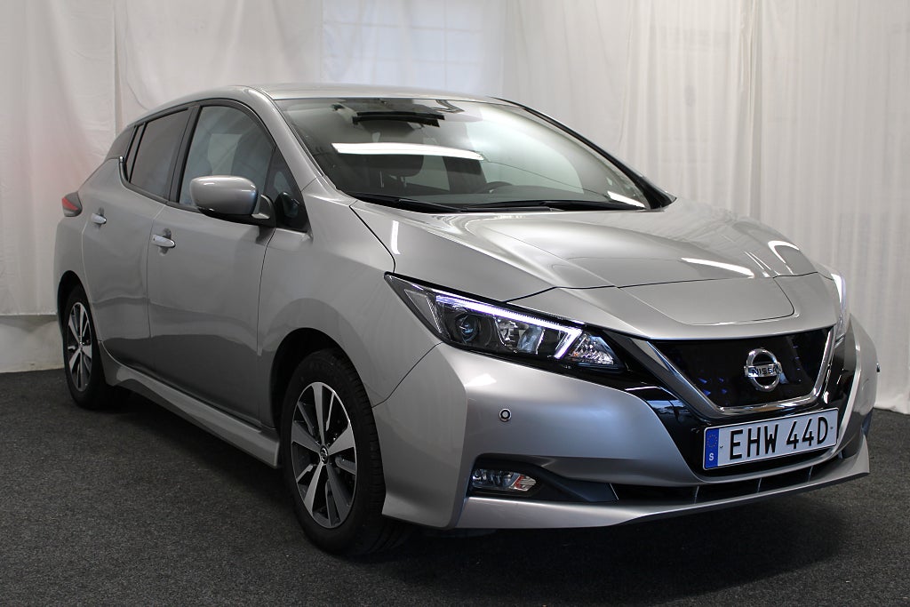 Nissan Leaf 1-Ägare|Kamera|S&V-däck|BLIS|Rattvärme|Adaptiv|150hk