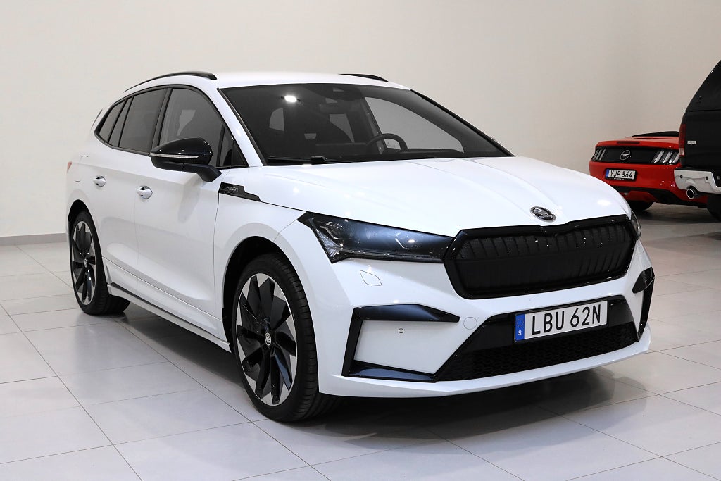 Skoda Enyaq iV 80x / Sportline / Värmare / Drag / Head up-display