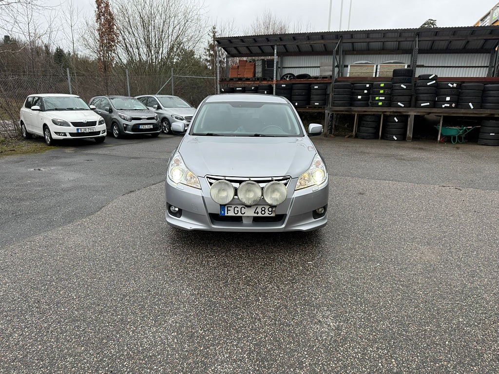 Subaru Legacy WAGON 2.5 CNG 4WD LINEARTRONIC AUTO DARG NAVI  