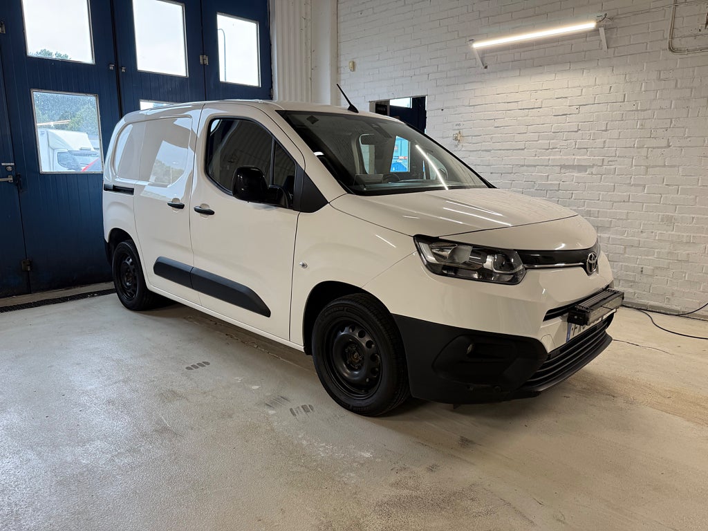 Toyota ProAce City 1.5D AdBlue Euro 6 Momsbil/3-Sits M-Värmare Kamera