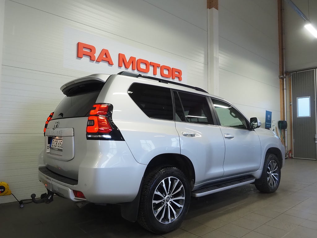 Toyota Land Cruiser 2.8 D-4D 4WD 177hk Premium Drag Skinn D-Värm 360° N 2020