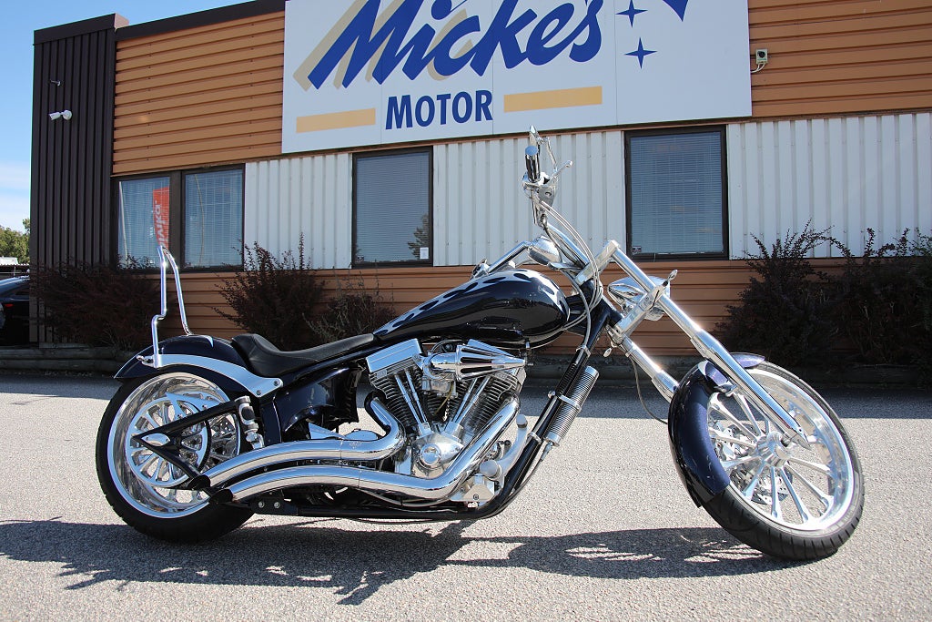 Big Dog Mastiff med S&S 117 ci Chopper långgaffel