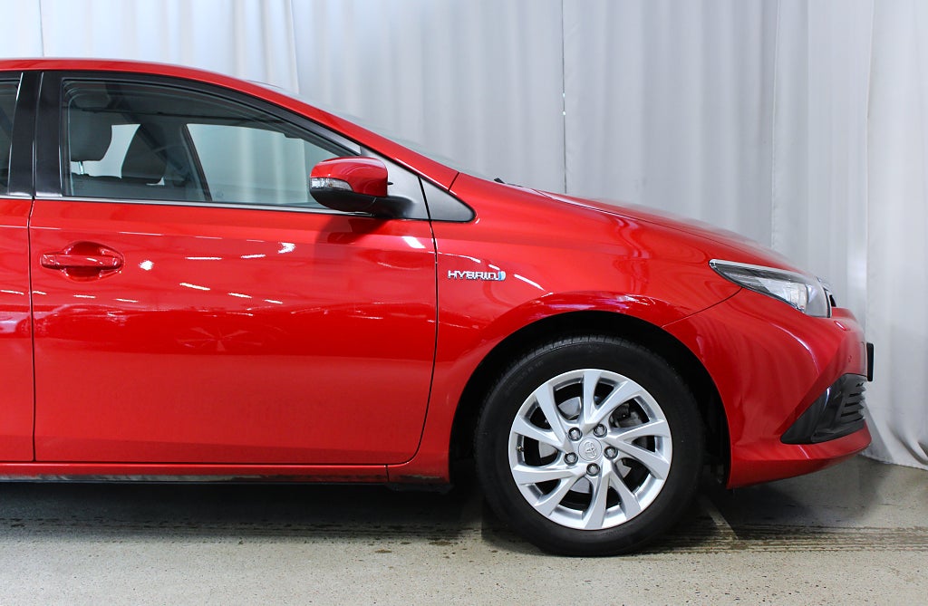Toyota Auris Hybrid e-CVT Active, Toppskick *2817 mil* S&V-hjul