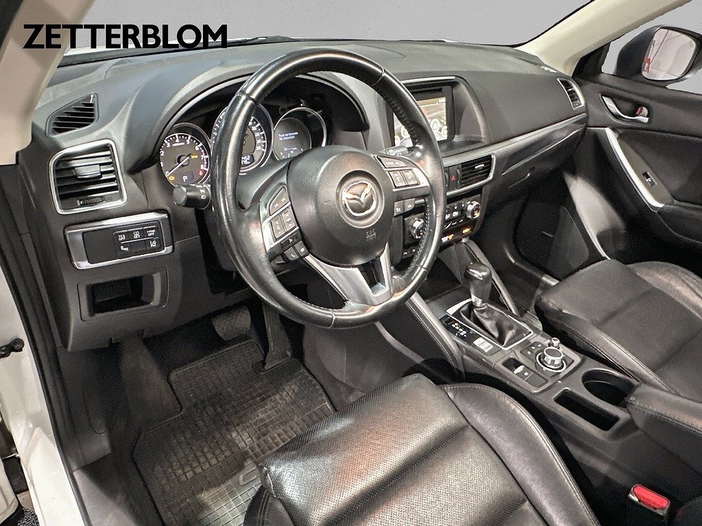 SUV Mazda CX-5 8 av 16