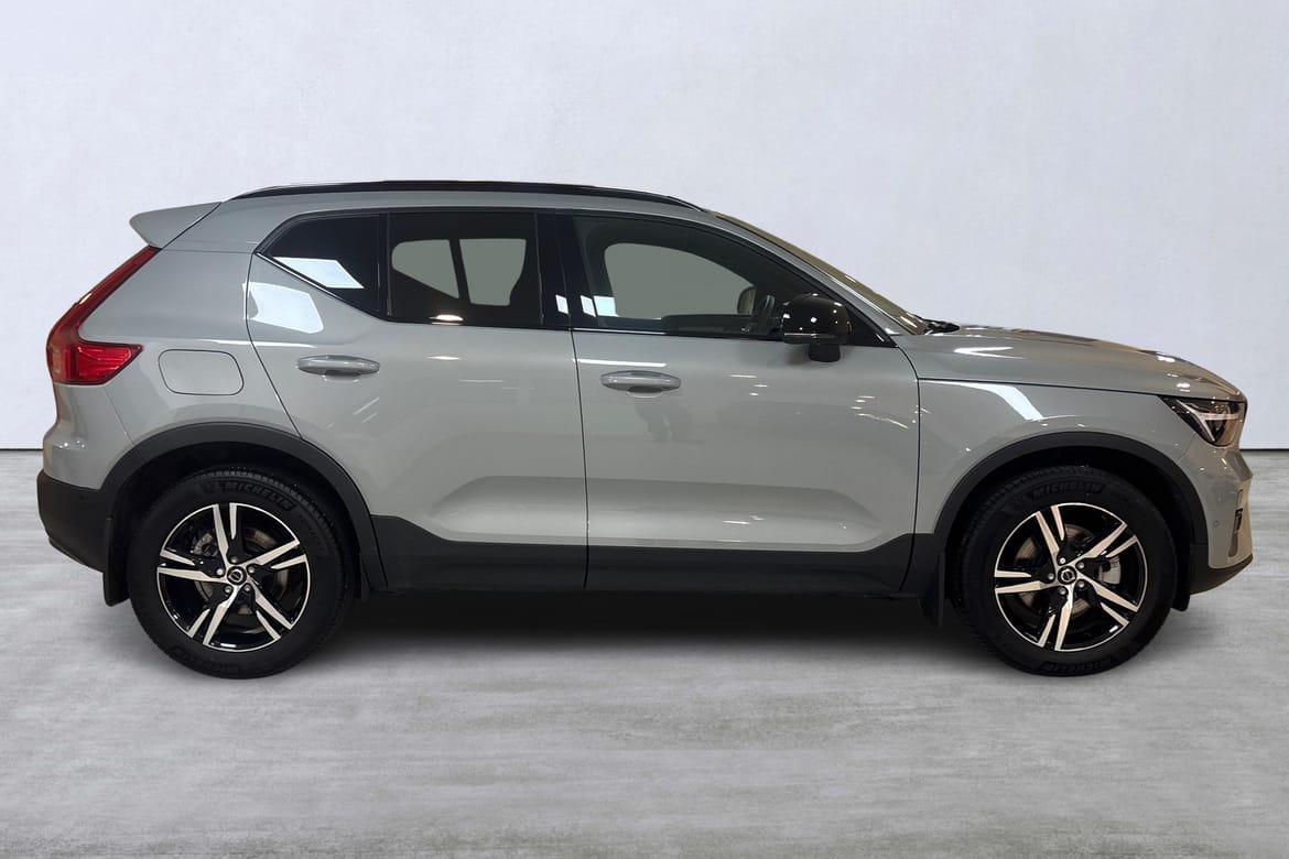 Volvo XC40 B3 Plus Dark 2025, bild 3/10