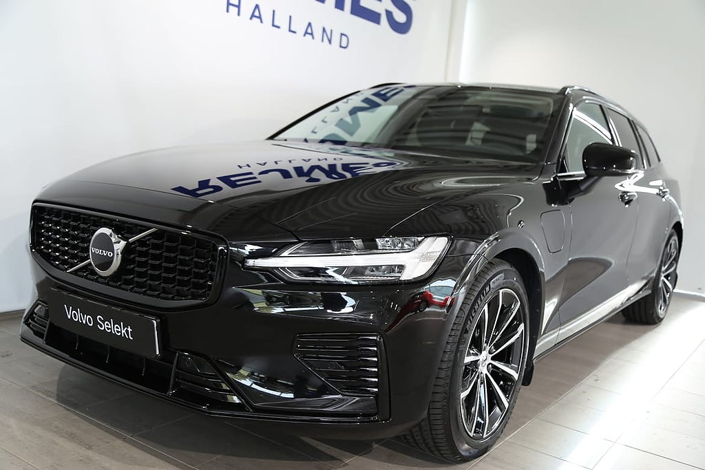 Volvo V60 T6 Plus Dark Edition |Drag |Kamera |Läder |Elstol |Mörkton