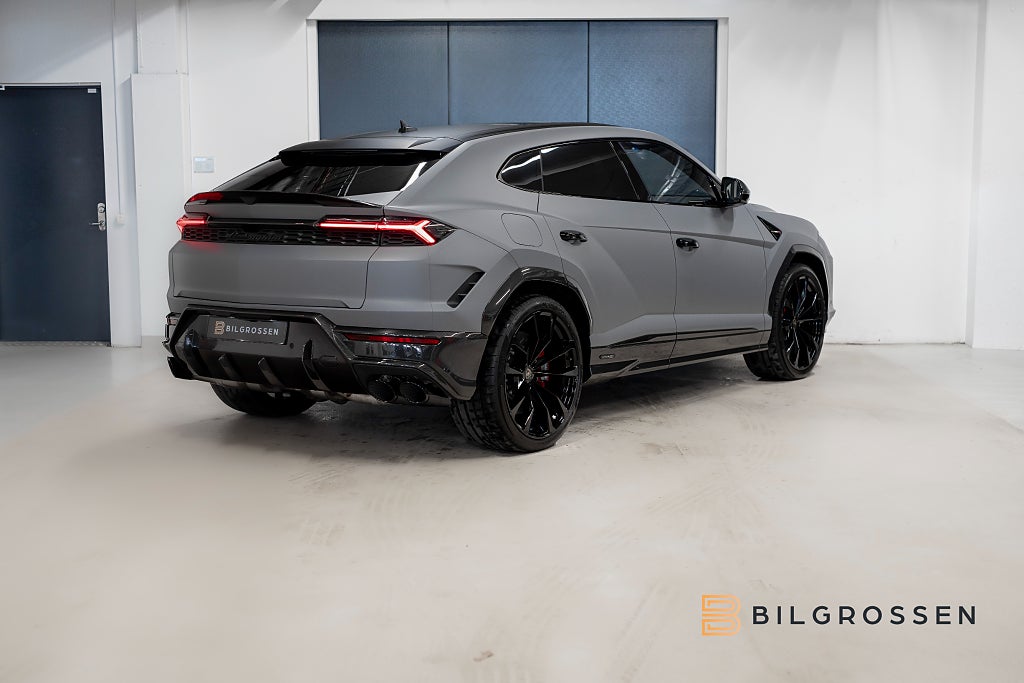 Lamborghini Urus SE Style-P Dark Big-Carbon Grigio China 23” NY