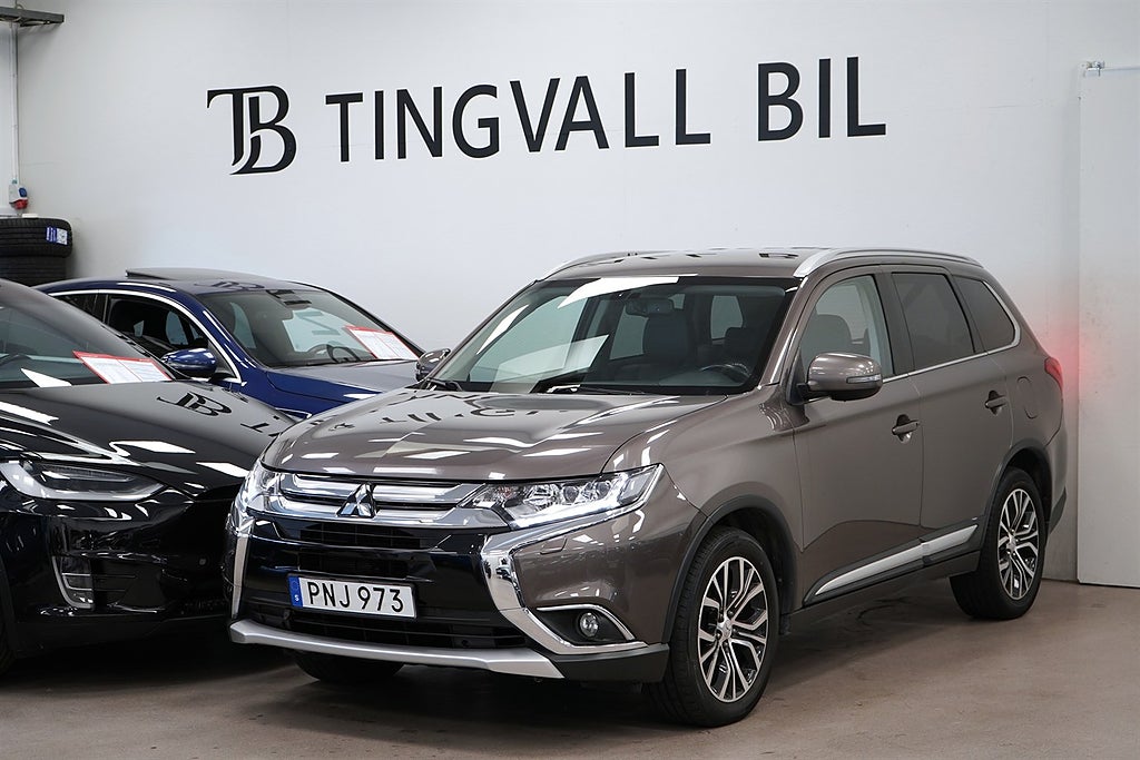 Mitsubishi Outlander 2.0 4WD BUSINESS 7-SITS GPS B-KAMERA NYSERVAD