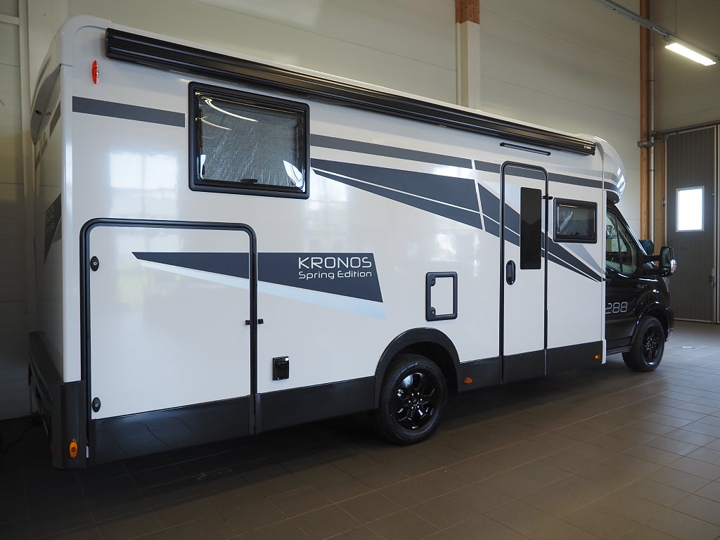 Roller Team Kronos 288 TL Spring Edition I Aut I 165hk I Solcell I Backkamer 2026