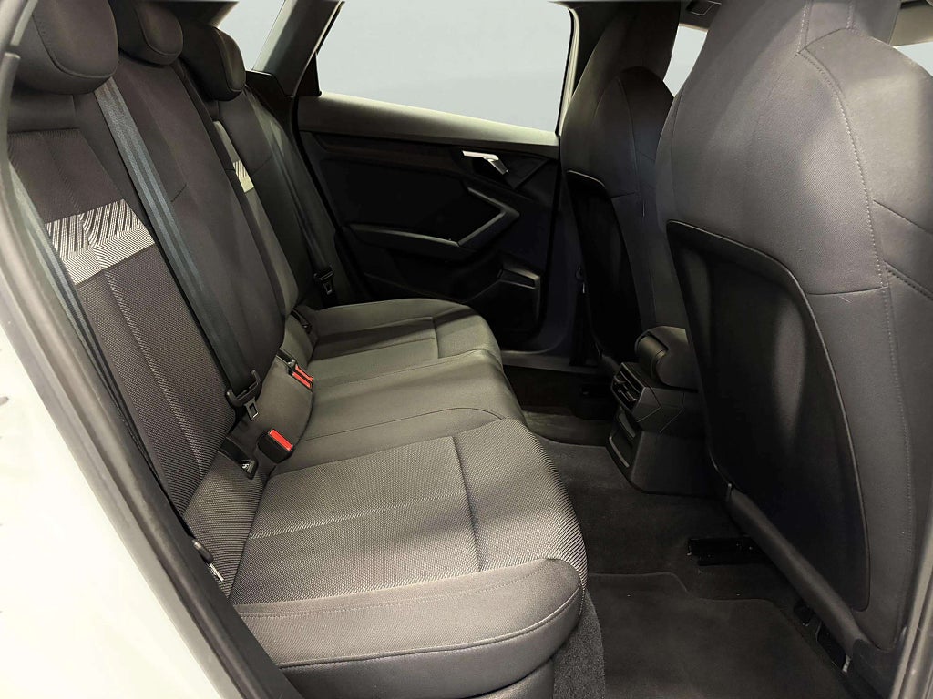 Audi A3 Sportback 35 TFSI S Tronic Dragkrok - miniatyr 16