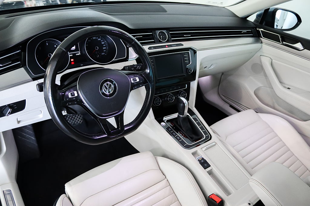 Volkswagen Passat 2.0 TDI GT Executive Skinn Dragkrok
