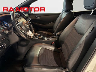 Halvkombi Nissan Leaf 8 av 22