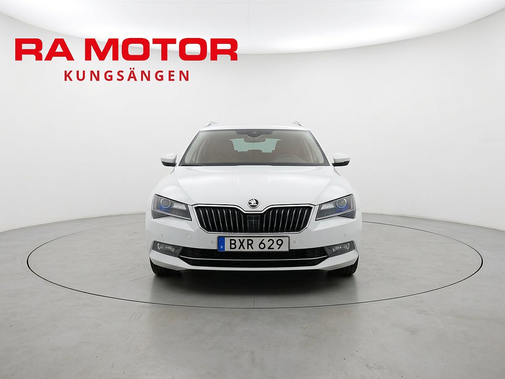Skoda Superb 1.8 TSI 180hk L&K | Drag | Värmare | Navi | Kamera |