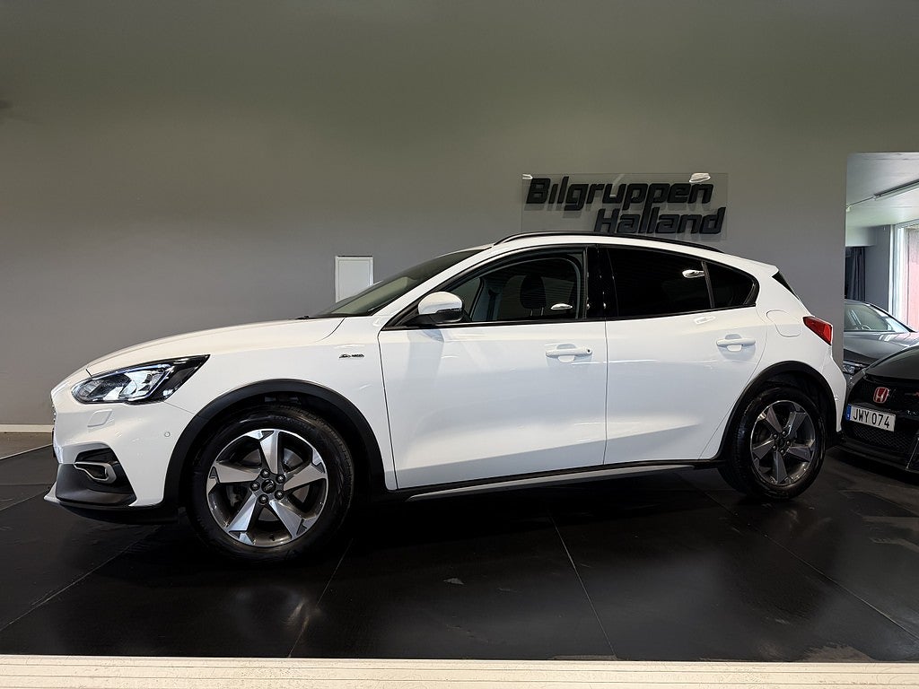 Ford Focus Active 1.0 EcoBoost Défa Carplay B-Kam Pdc Keyless 17"