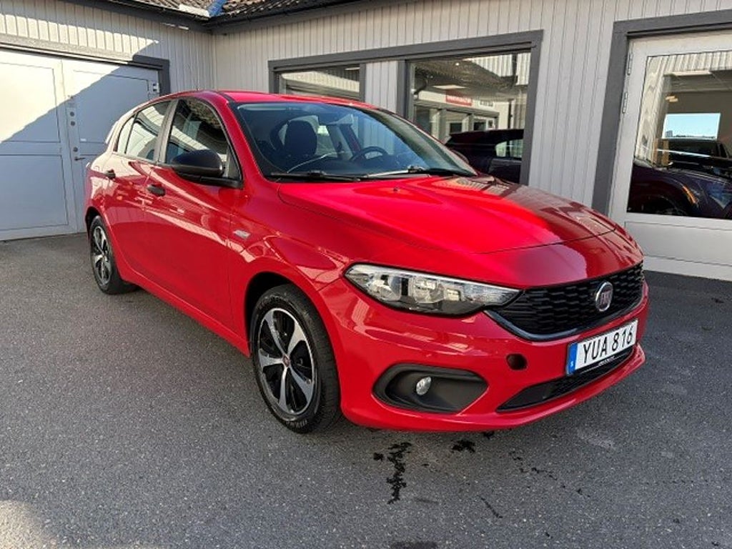 Fiat Tipo 1,4 95 hk, ny kamrem, v-hjul, nybesiktigad