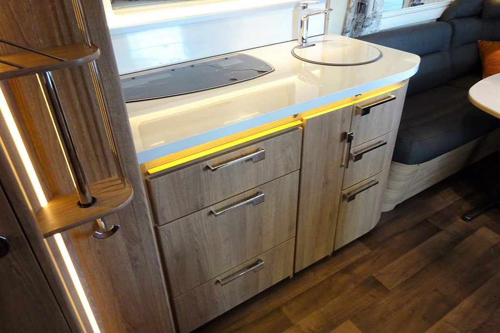 Kabe Safir 600 GLE KS  / Långbäddar / Markis - Kabe