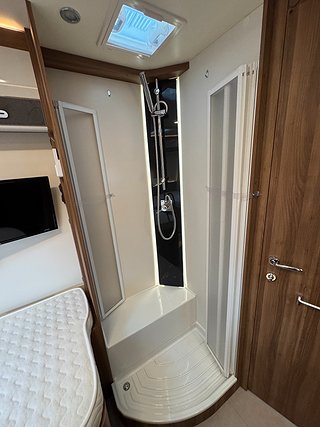Husbil-halvintegrerad Ci Magis 86 XT 14 av 20