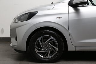 Halvkombi Hyundai i10 8 av 21