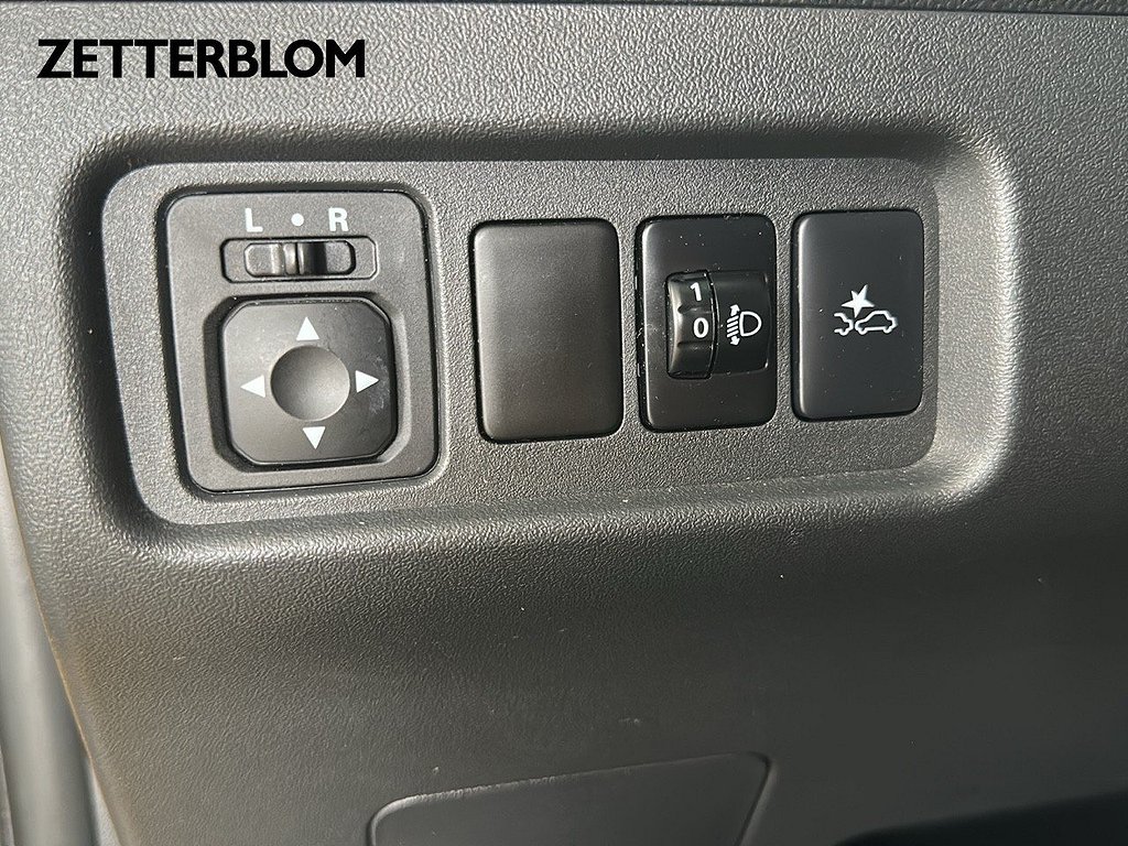 Halvkombi Mitsubishi Space Star 15 av 15