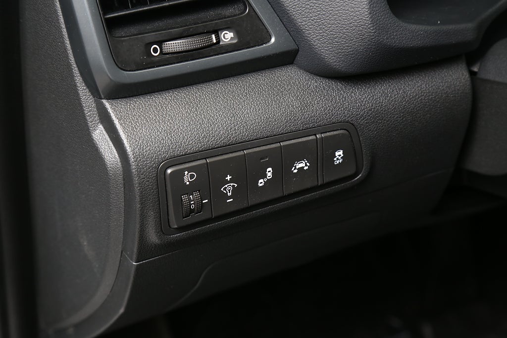 Hyundai Tucson 1,7 CRDi 141hk Move! Aut Navi Kamera 19” Drag