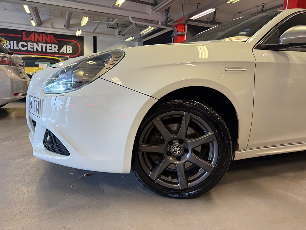 Alfa Romeo Giulietta 2013 - miniatyr 2