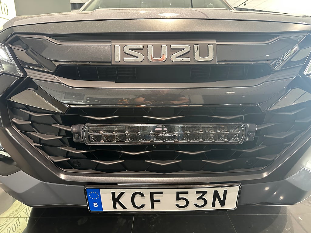 Isuzu D-Max Crew Cab XRX 1.9 CNG 4WD Kåpa Värmare - bild 7