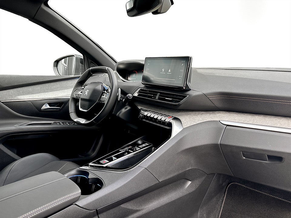 Bild på Peugeot 5008 GT 1.2 PT 130hk Aut 7-SITS B-KAMERA CARPLAY