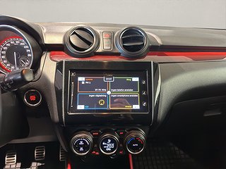 Halvkombi Suzuki Swift 10 av 15