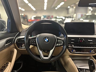 BMW 520 d xDrive Touring Drag/Kamera/Sov-däck/MoK-värm/Navi