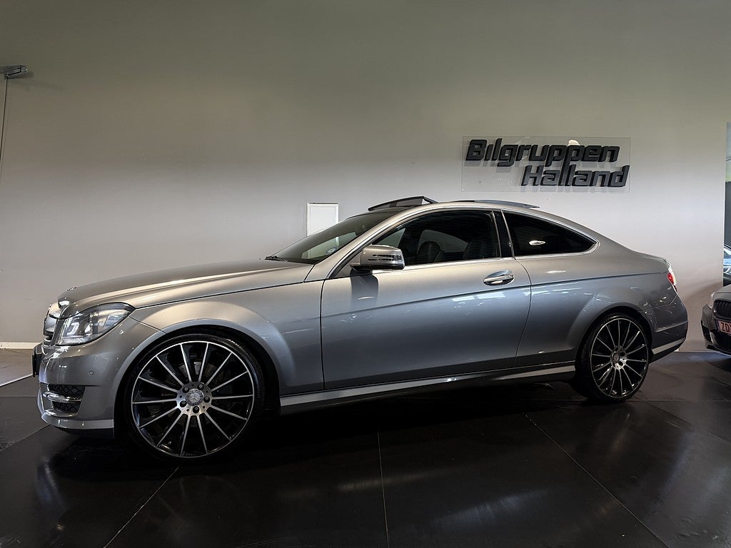 Mercedes-Benz C 350 Coupé AMG Sport Pano Navi Pdc Défa Amg ändrör 306Hk