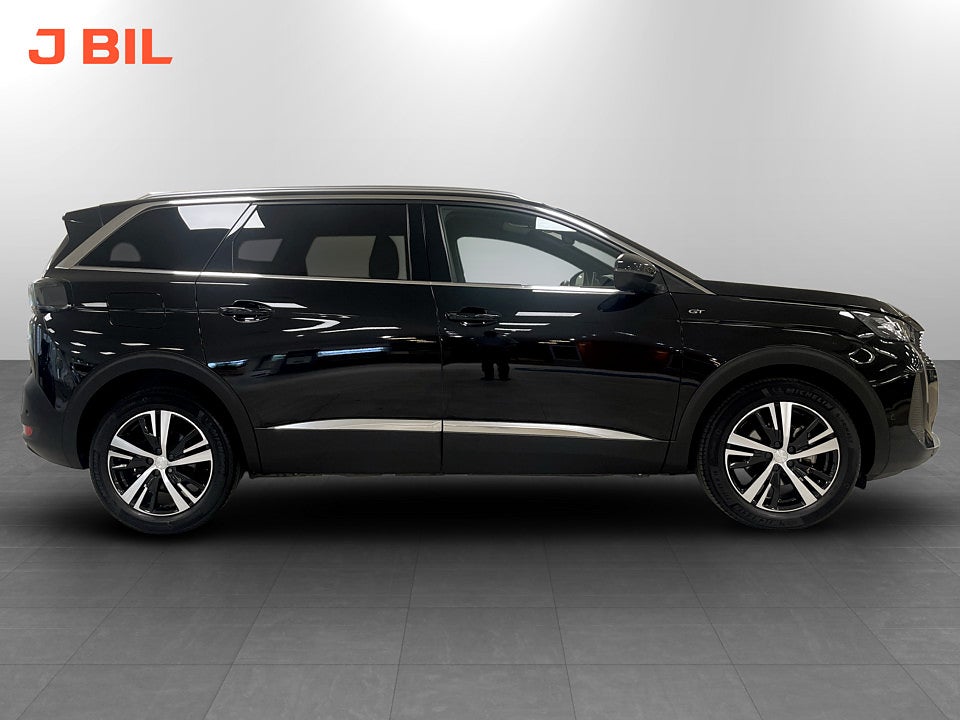 Bild på Peugeot 5008 GT 1.2 PT 130hk Aut 7-SITS B-KAMERA CARPLAY