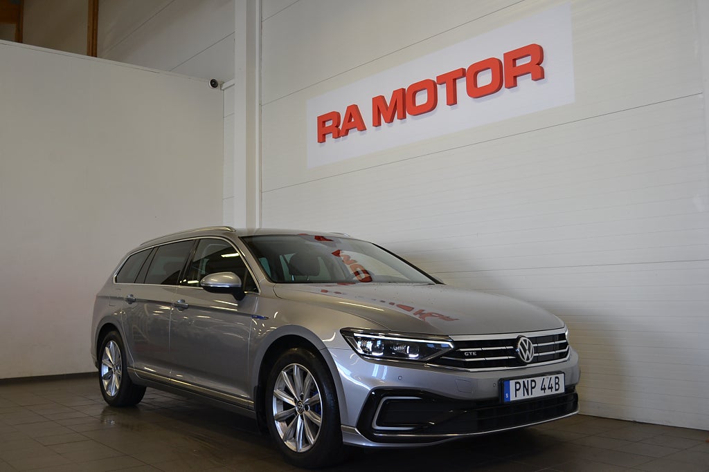 Volkswagen Passat Sportscombi GTE Plug-in Kamera Drag Värmare Navi IQ