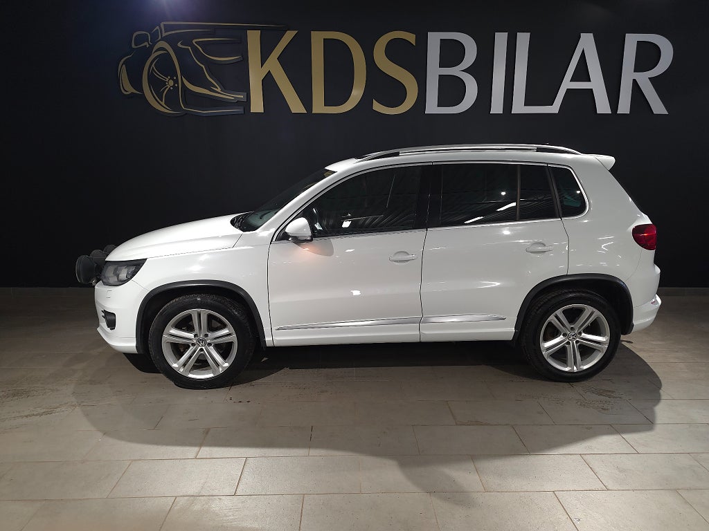 Volkswagen Tiguan 2.0 TDI 4Motion Premium R-LINE 184hk Värmare | Drag