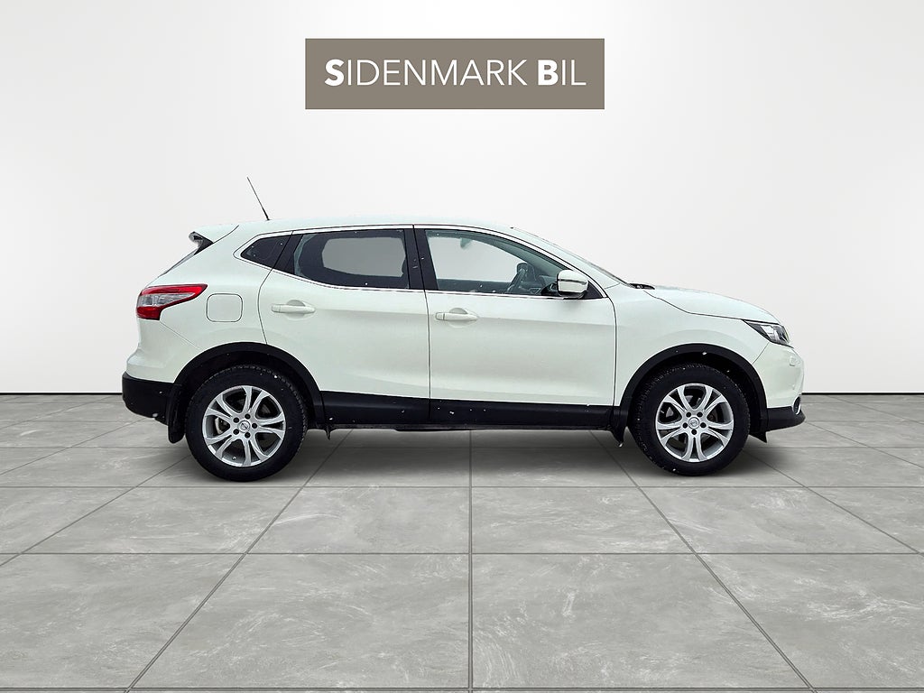 Nissan Qashqai 1.2 115hk Nyservad Backkamera Dragkrok Gotlandsbil Navi