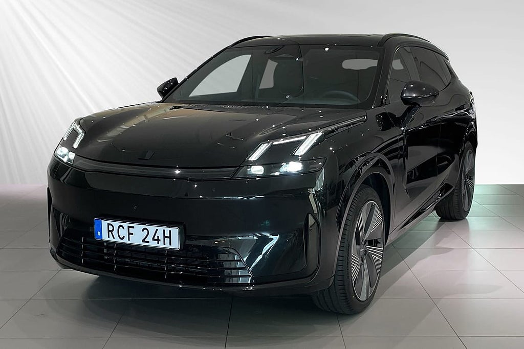 Lynk & Co 08 More PHEV