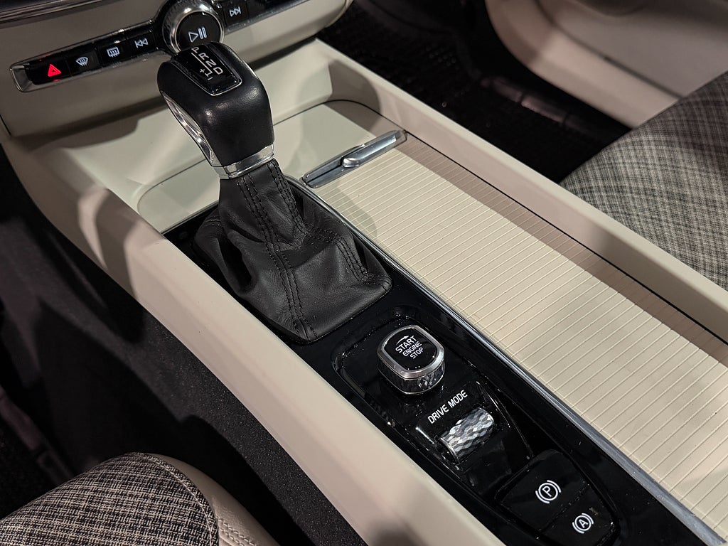 Volvo XC60 T5 | AWD | Momentum | Ny servad  | Värmare Voc 2019