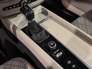 SUV Volvo XC60 19 av 25